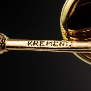 VTG. Krementz clip on earrings (1940’s/1950’s)